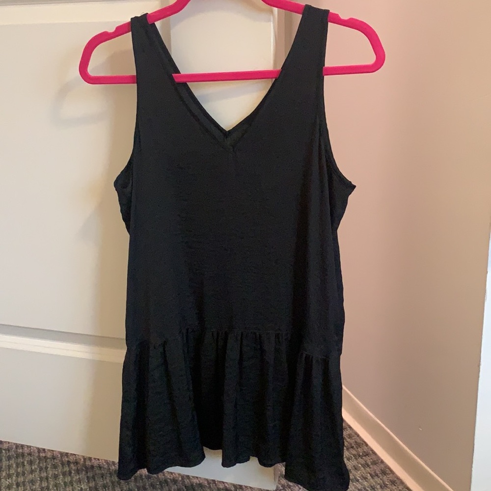 Size XS Black polyester shirt